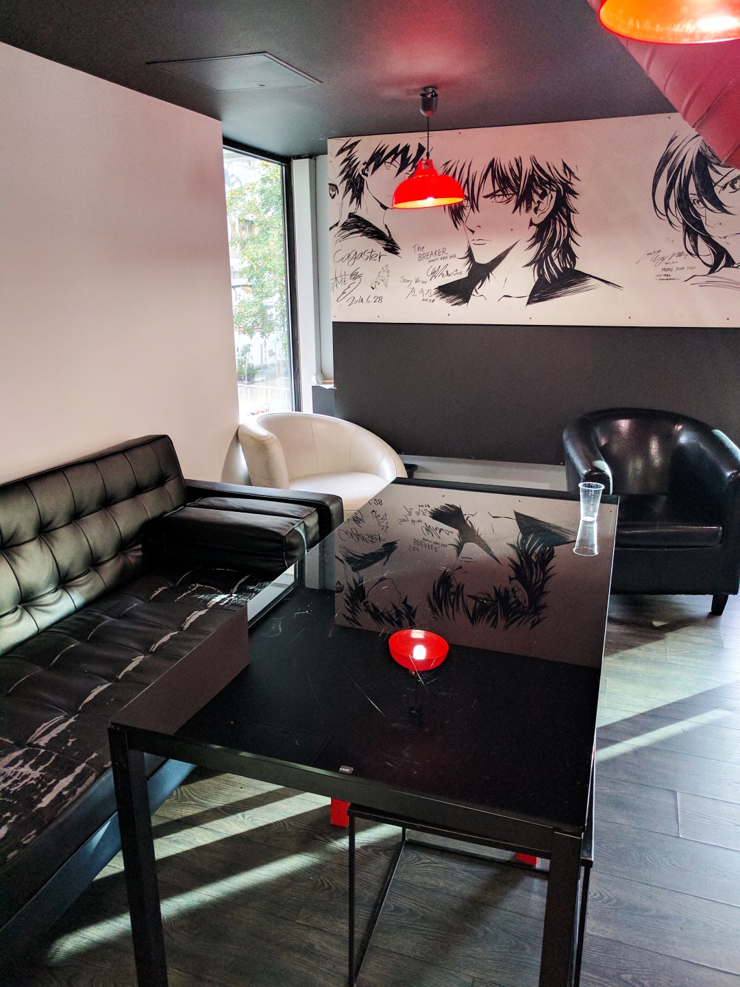 Manga Café V2 intérieur espace lecture