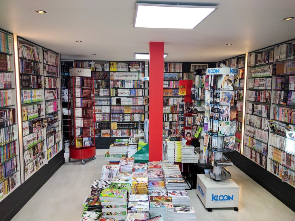 Manga Café V2 interieur RDC librairie 2